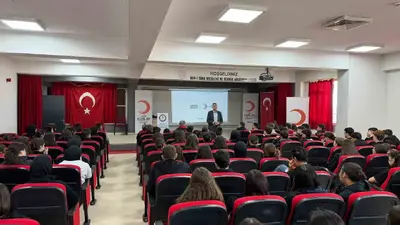Lise öğrencilerine ilk yardım eğitimi verildi