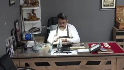 Oltu Taşı’ndan fil dişine ve ahşaba: Ramiz Usta’nın tesbihte  sabır yolculuğu