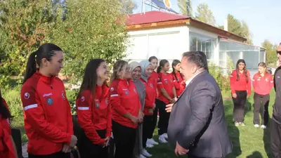 İşitme engelli kadın güreşçiler, ilk Avrupa Şampiyonası’na Sivas’ta hazırlandı