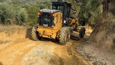 Efeler’de hasar gören tarım arazi yolları açılıyor