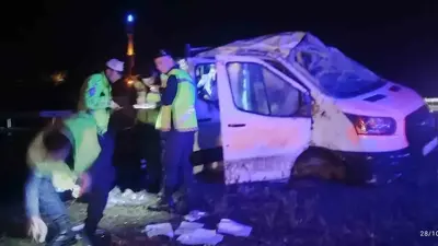 Yağışlı yolda kontrolden çıkan otomobil takla attı: 4 yaralı