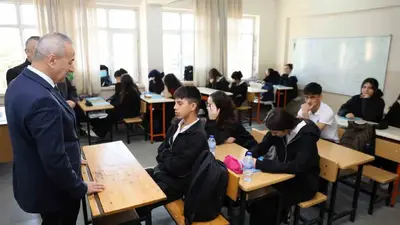 İl Milli Eğitim Müdürü Akbaş, öğrencilerle bir araya geldi