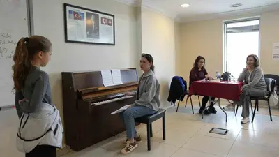 Kartal’da genç yetenekler sanatla geleceğe hazırlanıyor: Kartal Belediyesi Sanat Akademisi’nde sınav günü heyecanı