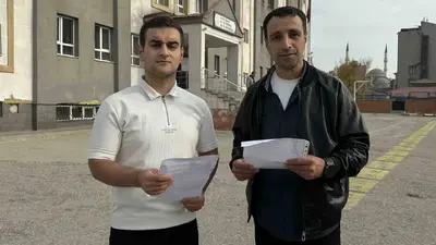 Baba-oğul aynı okulda sınava girdiler: "Amacımız herkesi okumaya teşvik etmektir"
