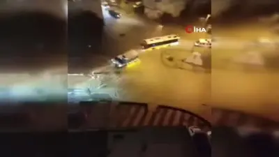 Pendik’te sağanak sonrası yollar göle döndü sürücüler zor anlar yaşadı