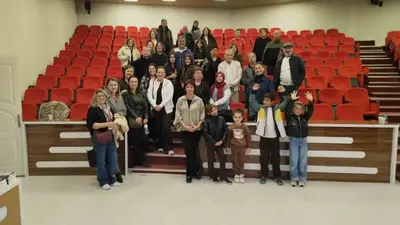 Oyuncu ve yazar İğdigül’den sokak hayvanları için sevgi ve merhamet çağrısı