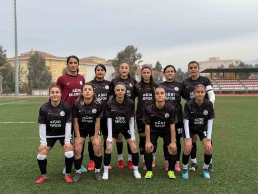 Ağrı Aile ve Sosyal Politikalar, mali nedenlerle Kadınlar 2. Ligi’nden çekilme kararı aldı
