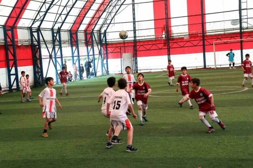 Ağrı’da 1022 öğrenci sahada 23 Nisan için mücadele etti
