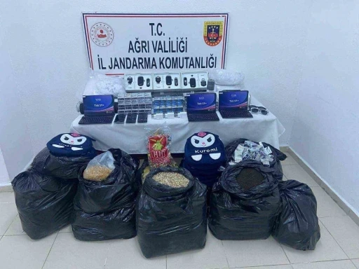 Ağrı’da Jandarma ekiplerinden kaçakçılık operasyonu: 4 gözaltı
