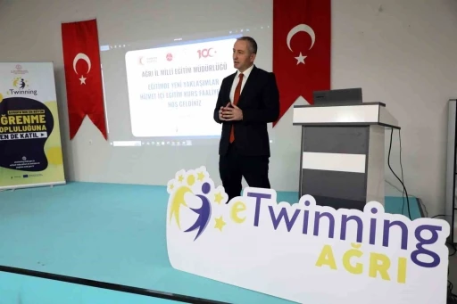 Ağrı’da öğretmenlere yönelik &quot;Eğitimde Yeni Yaklaşımlar&quot; kursu düzenlendi
