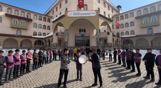 Ağrı&rsquo;da okullarda Ramazan ilahileri yankılanıyor
