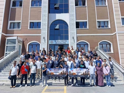 Ağrı&rsquo;da "1071 Ruhundan T&uuml;rkiye Y&uuml;zyılı Vizyonuna" gezi programının ilk kafilesi d&ouml;nd&uuml;
