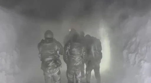 Ağrı&rsquo;da tipide mahsur kalan vatandaşlar i&ccedil;in ekipler seferber oldu
