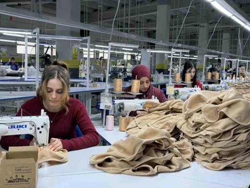 Ağrı&rsquo;da &uuml;retilen bebek giysileri d&uuml;nya pazarlarına ulaşırken istihdamı artırıyor
