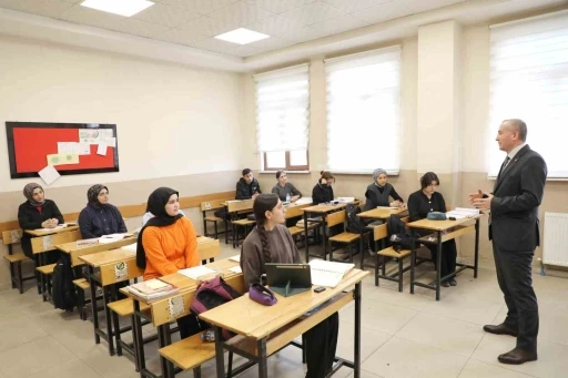 Ağrı&rsquo;da YKS&rsquo;ye hazırlık s&uuml;reci yakından takip ediliyor

