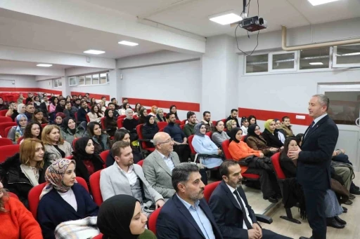 Ağrı Milli Eğitim M&uuml;d&uuml;r&uuml; K&ouml;krek: "Kapımız &ouml;ğretmenlerimize her zaman a&ccedil;ık"
