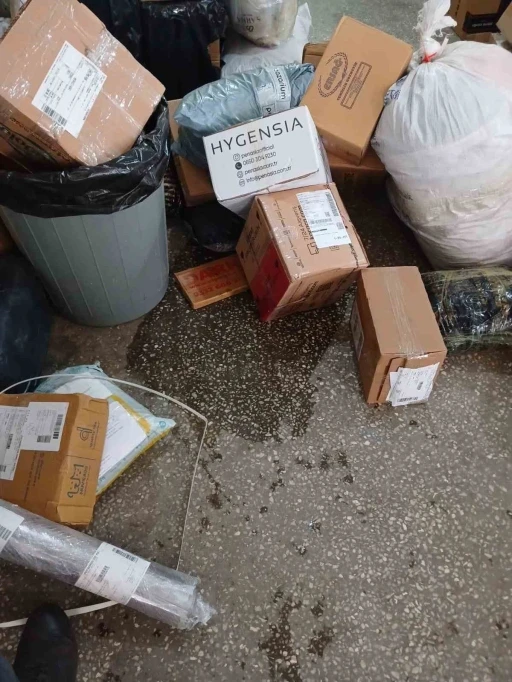 Ağrı PTT Kargo şubesinde su baskını: Önlem alınmadı, gönderiler zarar gördü
