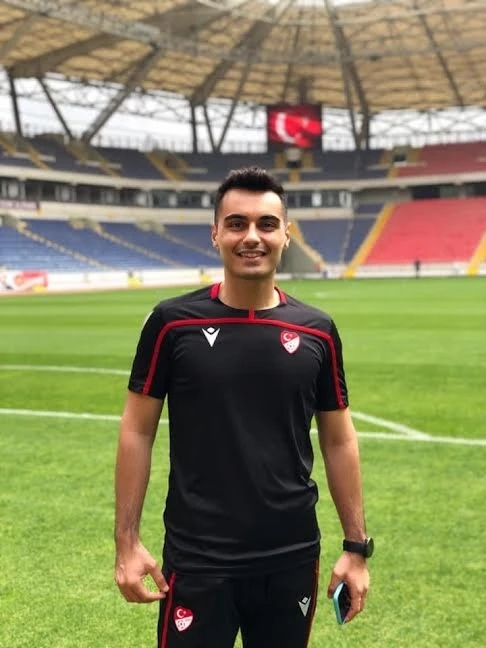 Ağrıspor 1970 - Erciyes 38 FK maçının hakemi Taha Onat
