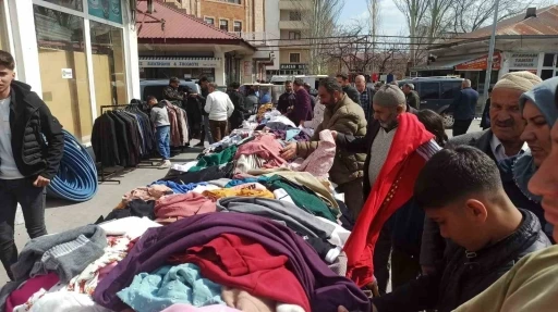 Ahlat’ta bayram öncesi yoğunluğu

