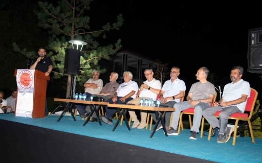 Ahlat’ta ’Şiir Gecesi’ne yoğun ilgi
