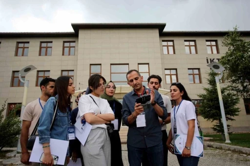 AİÇÜ’de &quot;Gökyüzüne Çık, Kadrajını Keşfet&quot; projesi ile dron ve video eğitimi verildi
