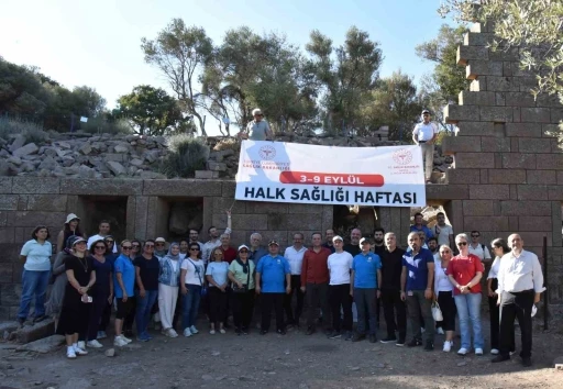 Aigai antik kentinde sağlık için yürüdüler
