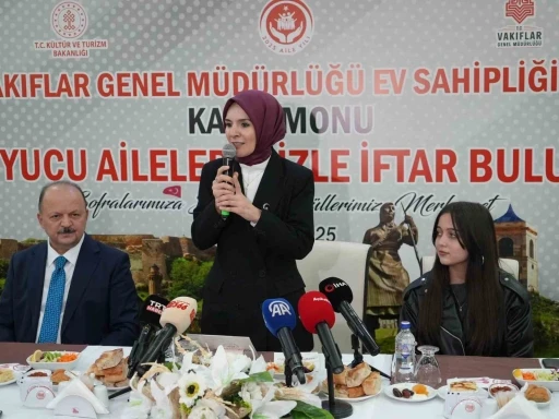 Aile ve Sosyal Hizmetler Bakanı Göktaş: &quot;Türkiye genelinde 8 bin 791 aile yanında 10 bin 504 çocuğumuz himaye ediliyor&quot;
