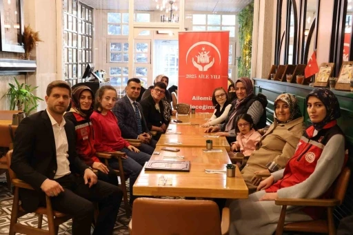 Aile ve Sosyal Hizmetler İl Müdürü Hasan Aykut: &quot;Sevgi köprüsü ile gönülden gönüle bağ kuruyoruz&quot;
