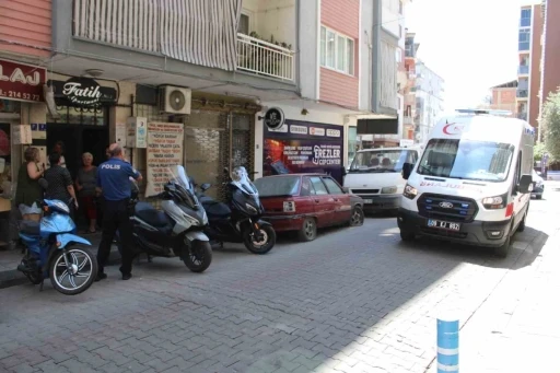 Ailesi &ouml;ld&uuml; sandı, yaşlı kadın hastaneden &ccedil;ıktı
