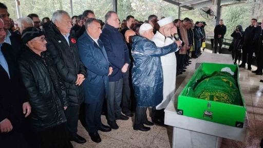 AK Parti Adana İl Başkanı Dağlı&rsquo;nın annesinin cenazesi toprağa verildi
