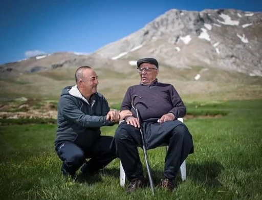 AK Parti Antalya Milletvekili Mevlüt Çavuşoğlu’nun babası hayatını kaybetti
