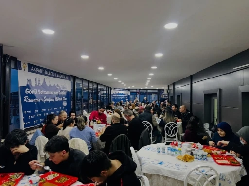 AK Parti Bilecik il y&ouml;netimi aynı sofrada buluştu

