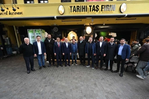 AK Parti Bursa İl Başkanı Davut Gürkan çarşı esnafıyla bir araya geldi
