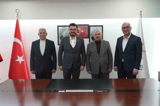 AK Parti&rsquo;de 3 il&ccedil;e başkanı g&ouml;revden alındı
