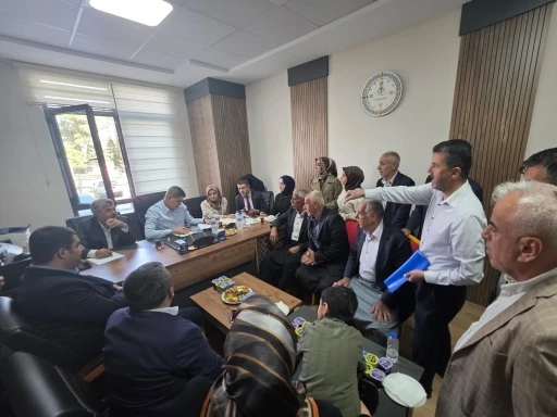 AK Parti&rsquo;de "Halk G&uuml;n&uuml;" Buluşması
