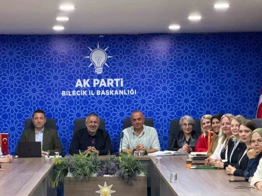 AK Parti&rsquo;de yol haritası belirlendi

