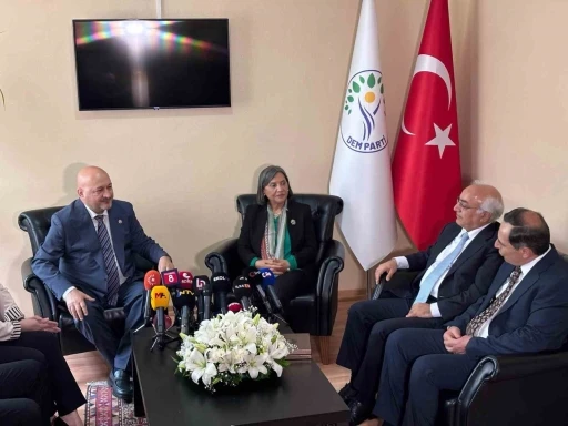 AK Parti’den DEM Parti’ye bayram ziyareti

