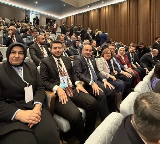 AK Parti Eskişehir Teşkilatı, 175. Genişletilmiş İl Başkanları Toplantısı’na katıldı

