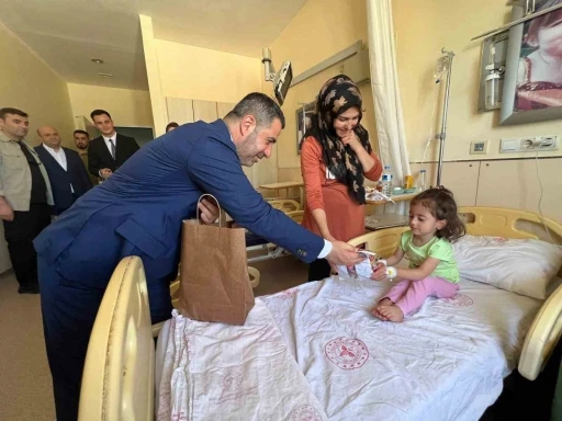 AK Parti Gaziantep Milletvekili B&uuml;nyamin Bozgeyik: "23 Nisan &ccedil;ocuklarımızın umudunun sembol&uuml;d&uuml;r"
