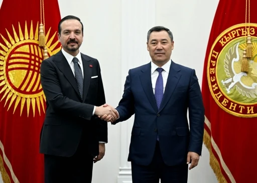 AK Parti Genel Başkan Yardımcısı Zorlu, Kırgızistan Cumhurbaşkanı Caparov ile bir araya geldi
