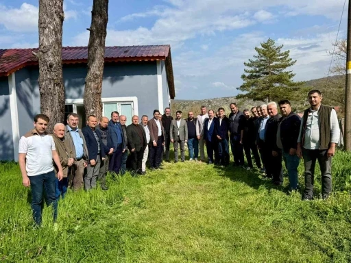 AK Parti heyeti hıdırellez etkinliklerinde vatandaşlarla buluştu
