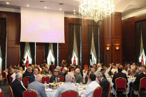 AK Parti Kadın Kolları&rsquo;ndan anlamlı Babalar G&uuml;n&uuml; programı: Şehit babaları ve gaziler ağırlandı
