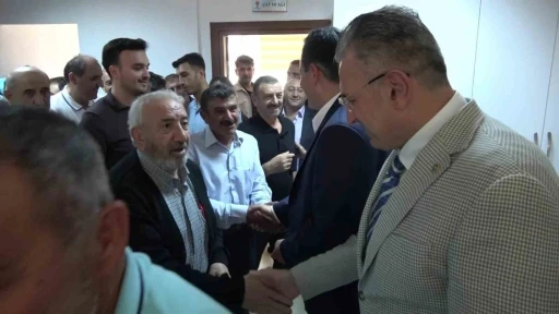 AK Parti &uuml;yesi emekli banka m&uuml;d&uuml;r&uuml; milletvekillerine seslendi: "Emekliye zam bizi y&uuml;zde 70&rsquo;e g&ouml;t&uuml;r&uuml;r"
