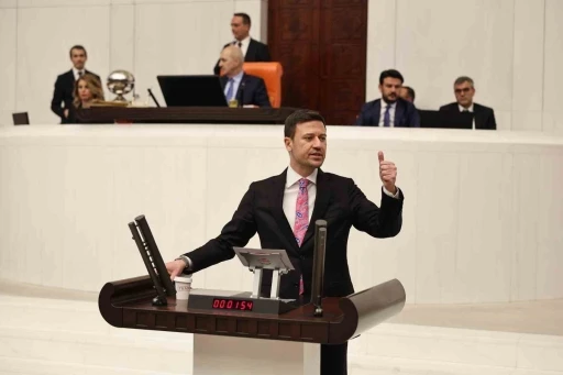 AK Partili Baykoç’tan Beşikçioğlu’na eleştiri: &quot;Film çekmekten, dizi çekmekten boş zamanı yok&quot;
