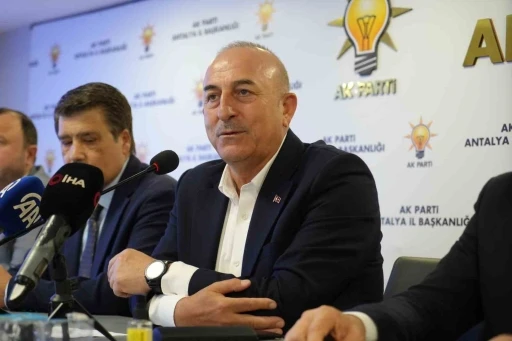 AK Partili &Ccedil;avuşoğlu&rsquo;ndan B&uuml;y&uuml;kşehir&rsquo;e &ccedil;ağrı: "Antalya&rsquo;nın imajını bozmaya hakkınız yok"
