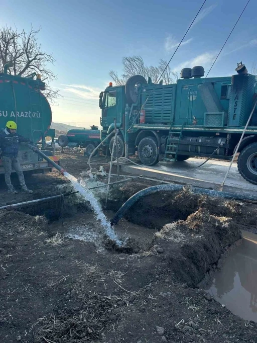 AK Partili Özsoy’dan Develi’ye ‘sondaj kuyusu’ müjdesi
