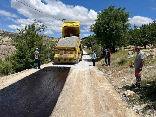 Akçadağ’da yollar yenileniyor
