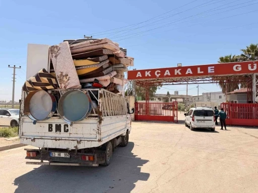 Ak&ccedil;akale G&uuml;mr&uuml;k Kapısı&rsquo;ndan sivil ge&ccedil;işler başladı
