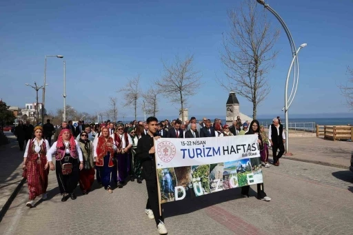 Ak&ccedil;akoca&rsquo;nın geleceğine ışık tutan sempozyum başladı
