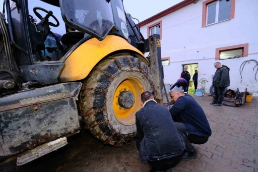 Akdağmadeni Belediyesi&rsquo;nin karla m&uuml;cadele ekipleri teyakkuzda
